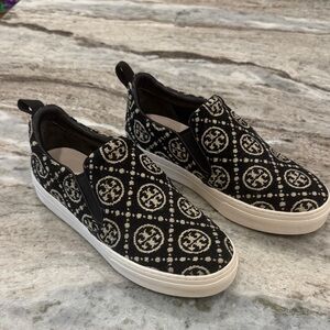 TORY BURCH Monogram Slip-On Black and Cream Sneakers